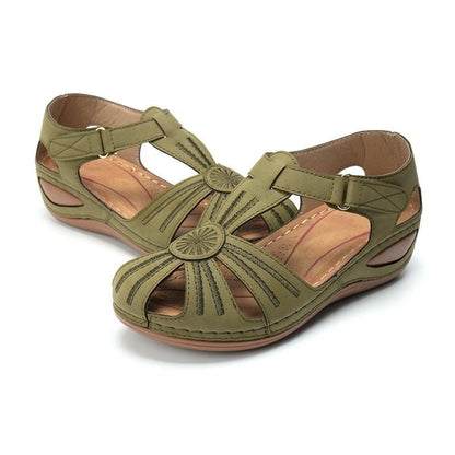 Women’s Closed-Toe Strap Sandals